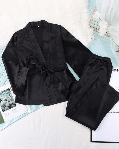 Camisa de satén tintada con camisón con cordones