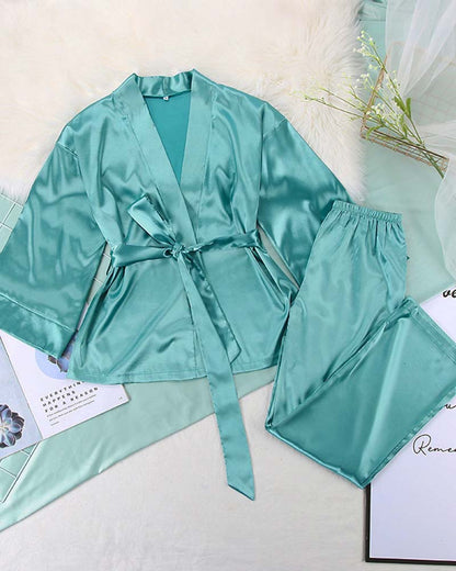 Camisa de satén tintada con camisón con cordones